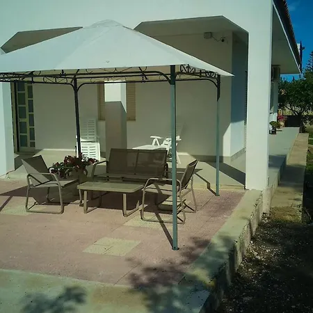 Daire Charming House With Pool In Arenella, Air Conditioning